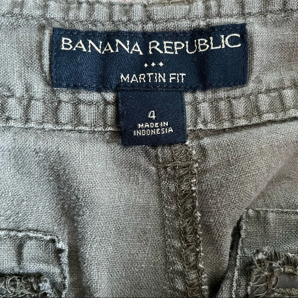 Banana Republic | Linen Cargo Crop Pants